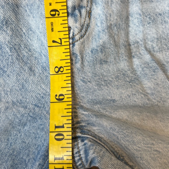 American Eagle Light Denim Distressed Mom Jeans Size 00 Short - Picture 10 of 10